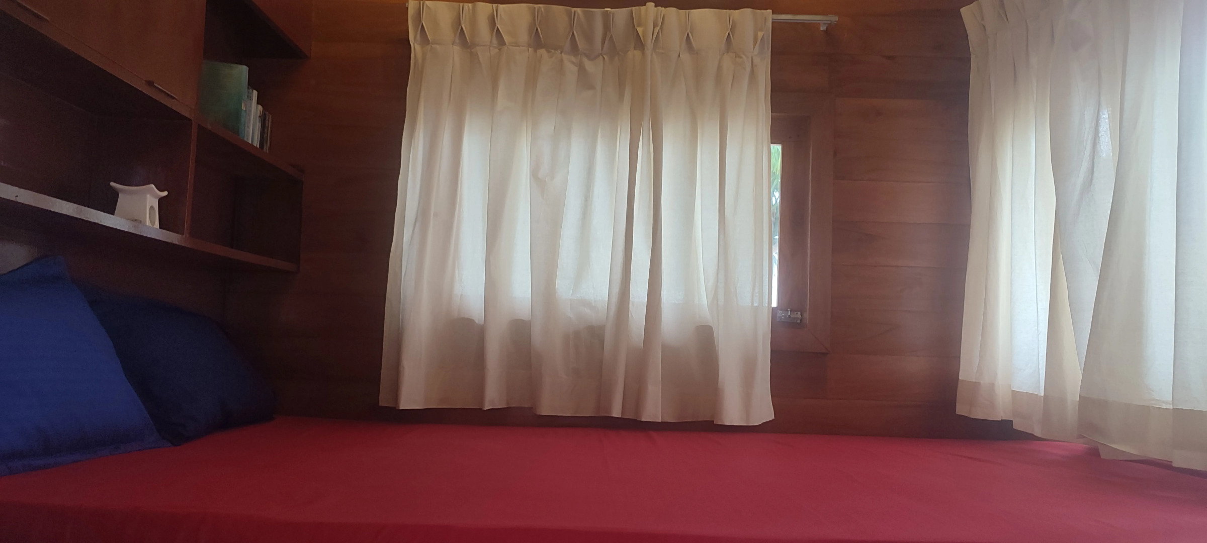 Мини-отель Tomorrowland Beach Villas & Fisherman's Wharf Restaurant