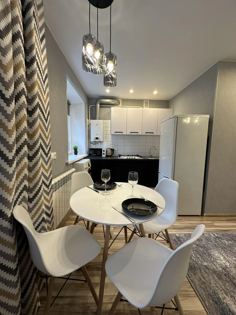 Квартира Двухкомнатная на Свободы 59