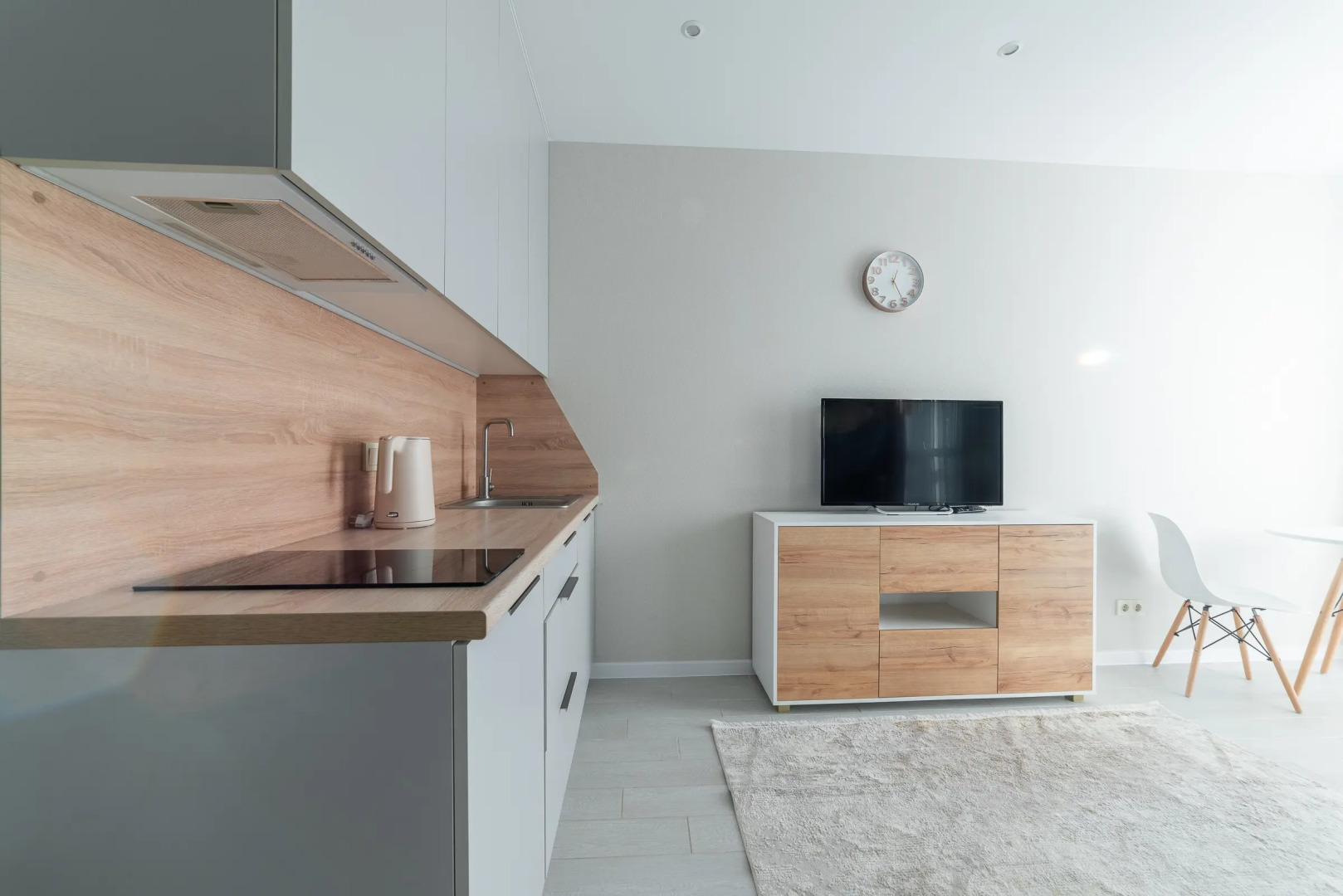 Апартаменты BelaTravel по адресу Игоря Лученка, д.19