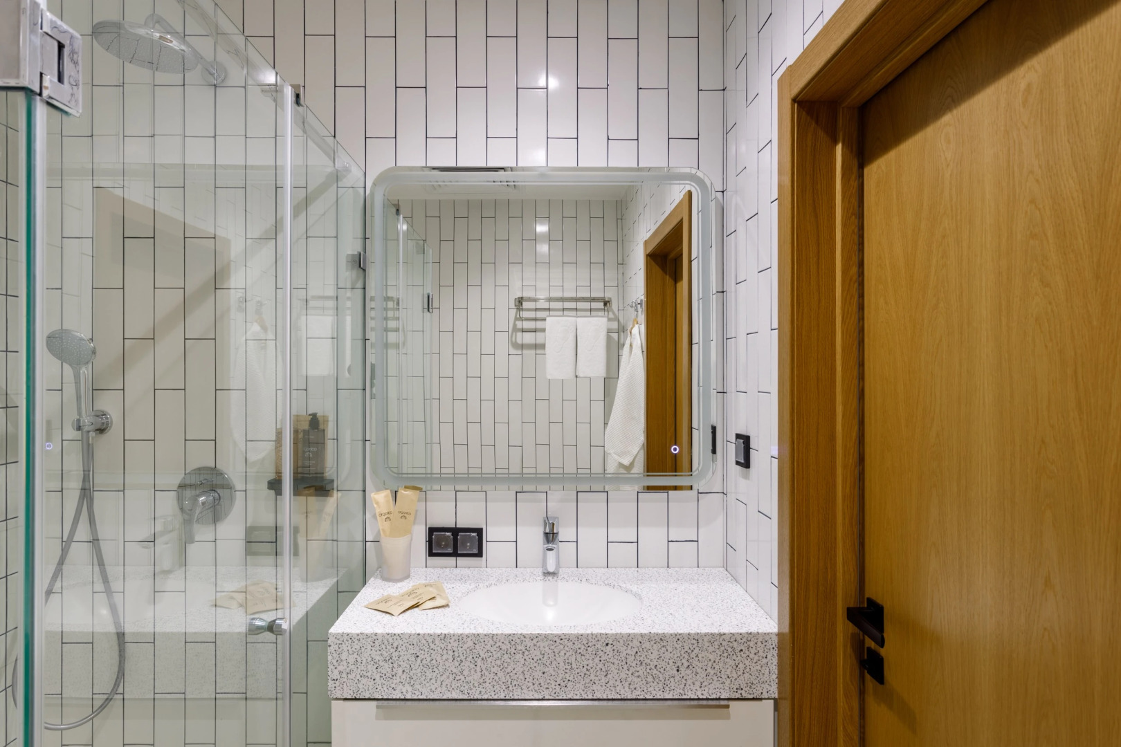 Отель Райморис