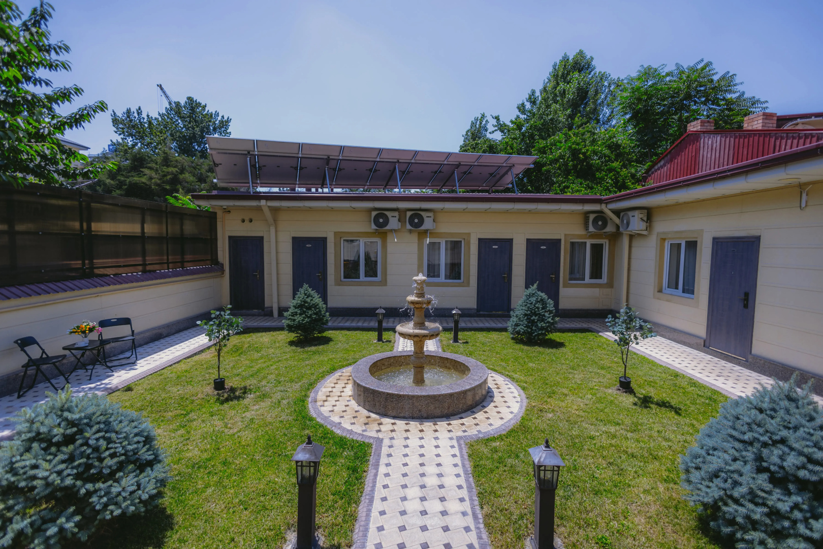Отель City