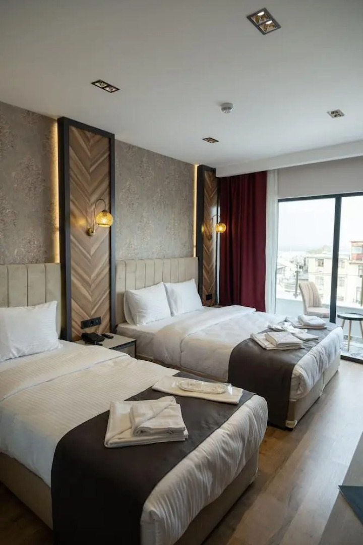 Отель Linda Port Hotel