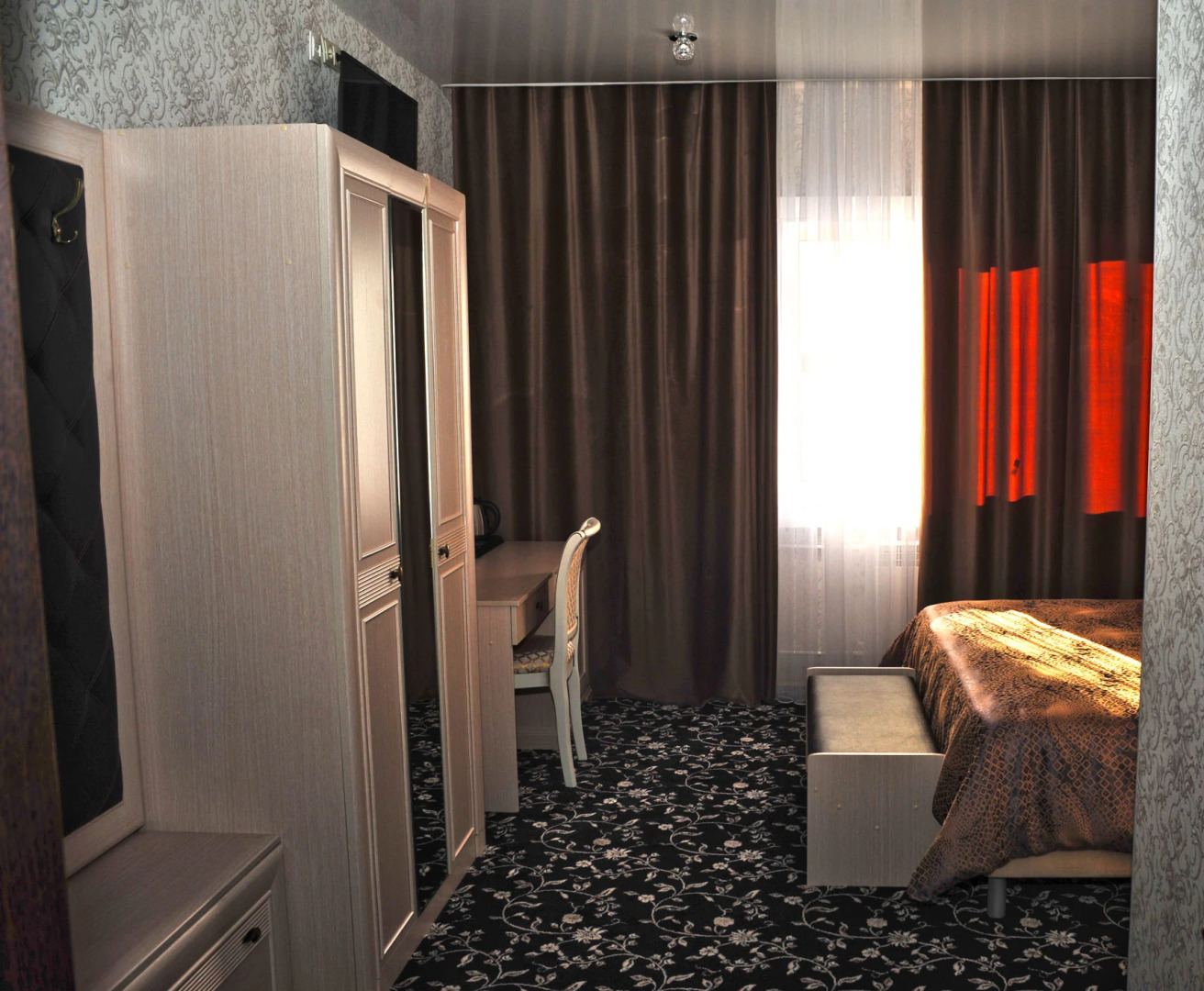 Отель Континент