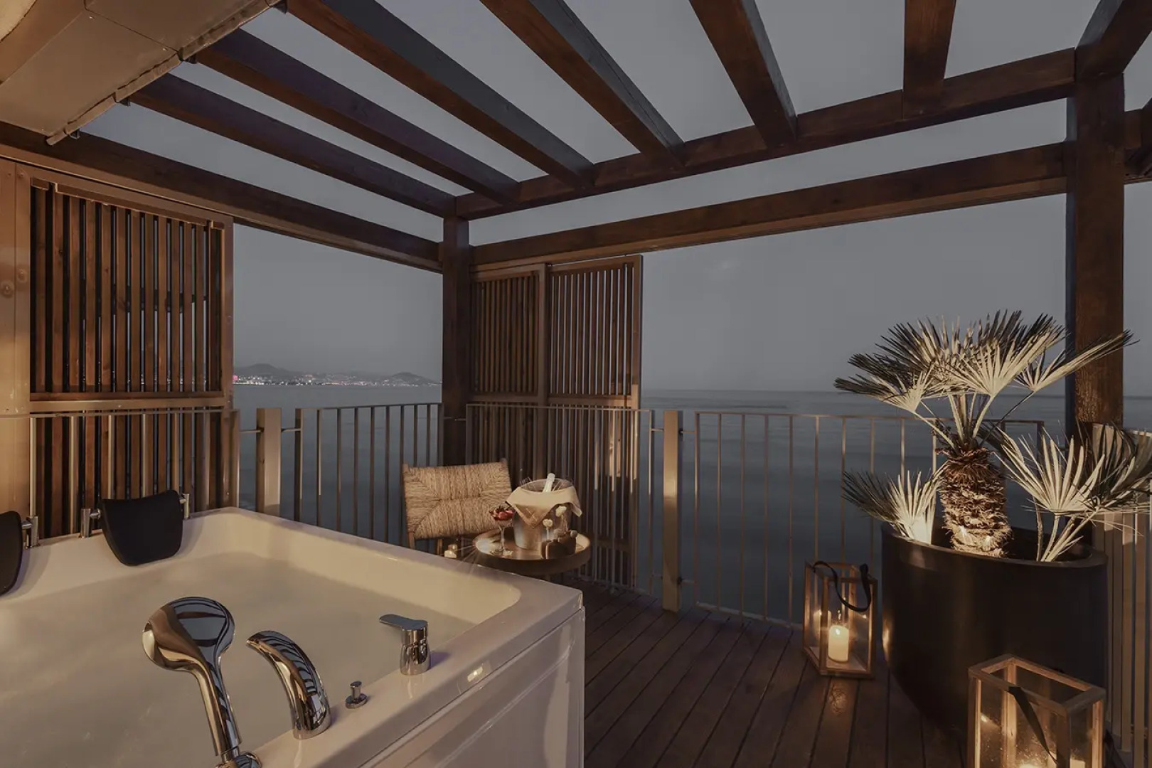 En Vie Beach Boutique Hotel