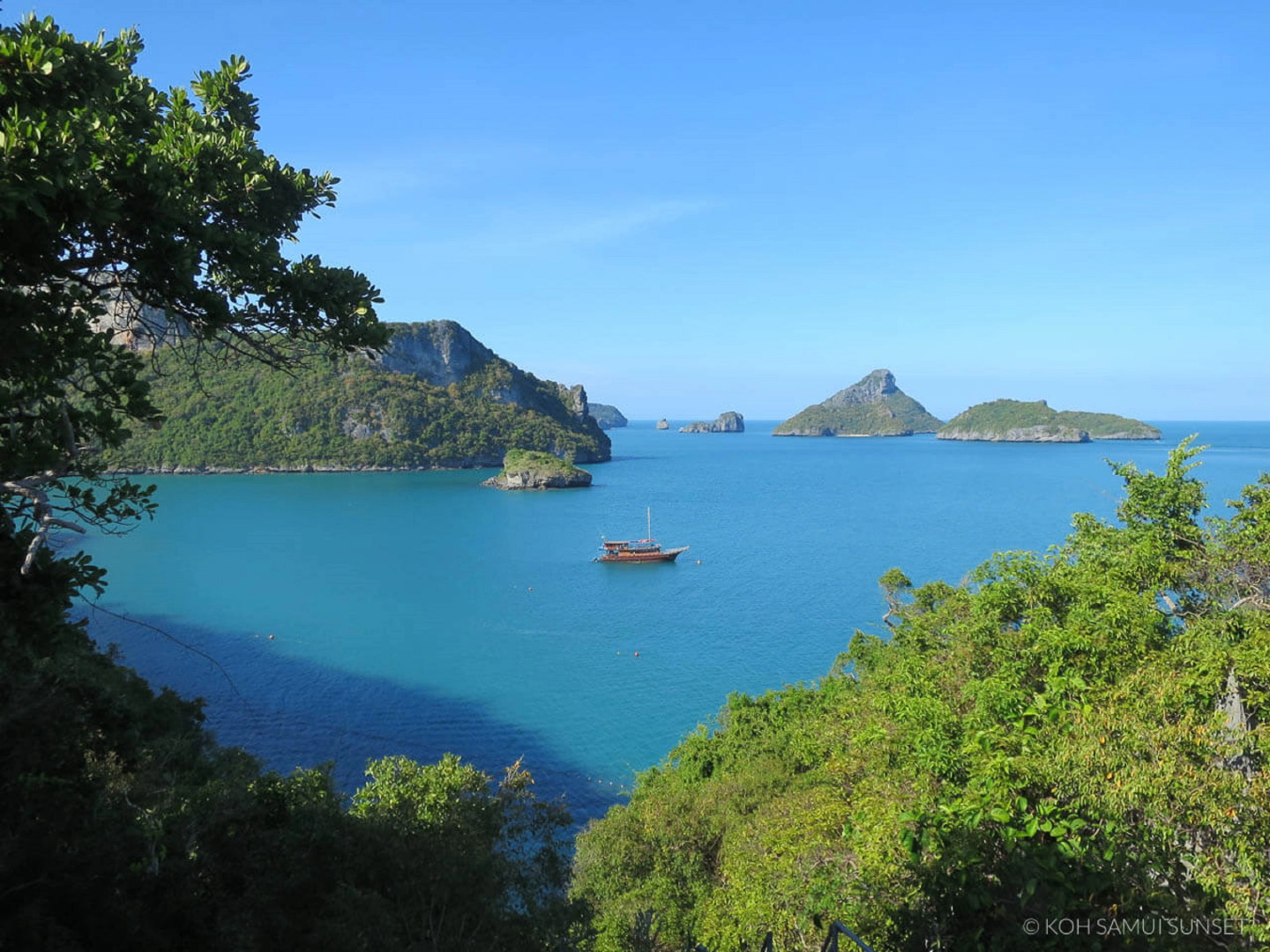 Отель Chaweng Bayview Resort