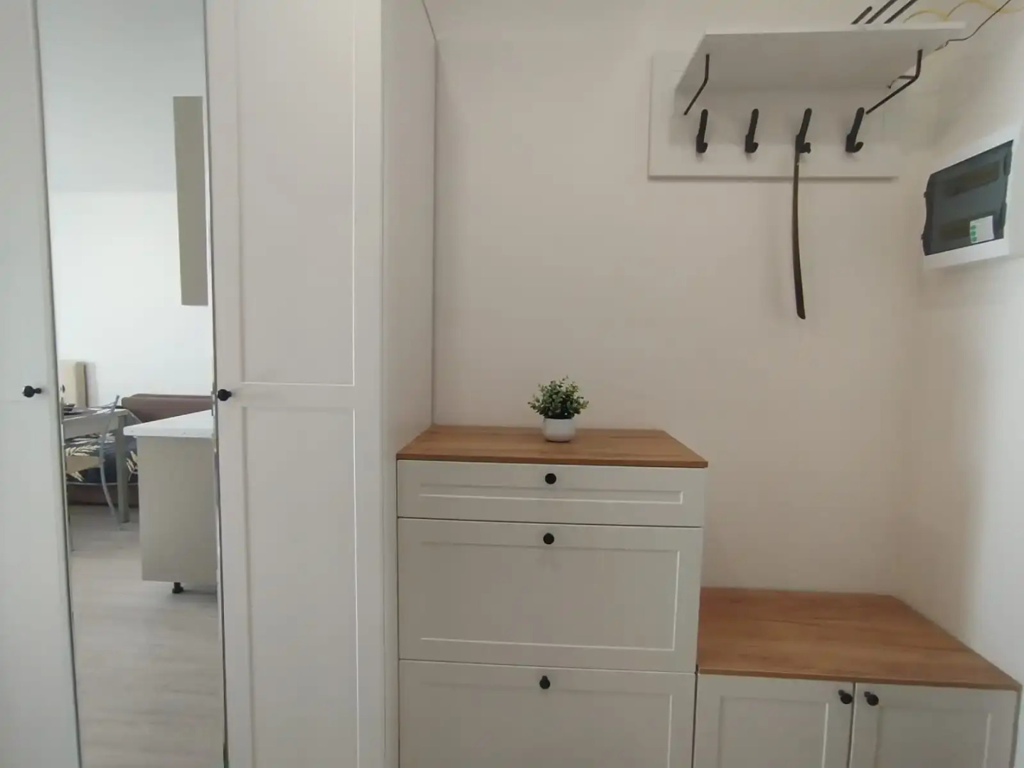 Квартира студия live in comfort на Современников 8