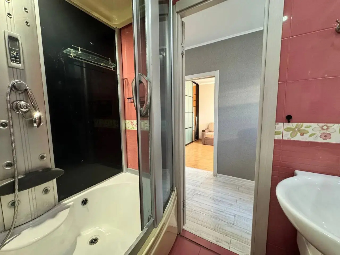 Квартира на Нефтяников 87