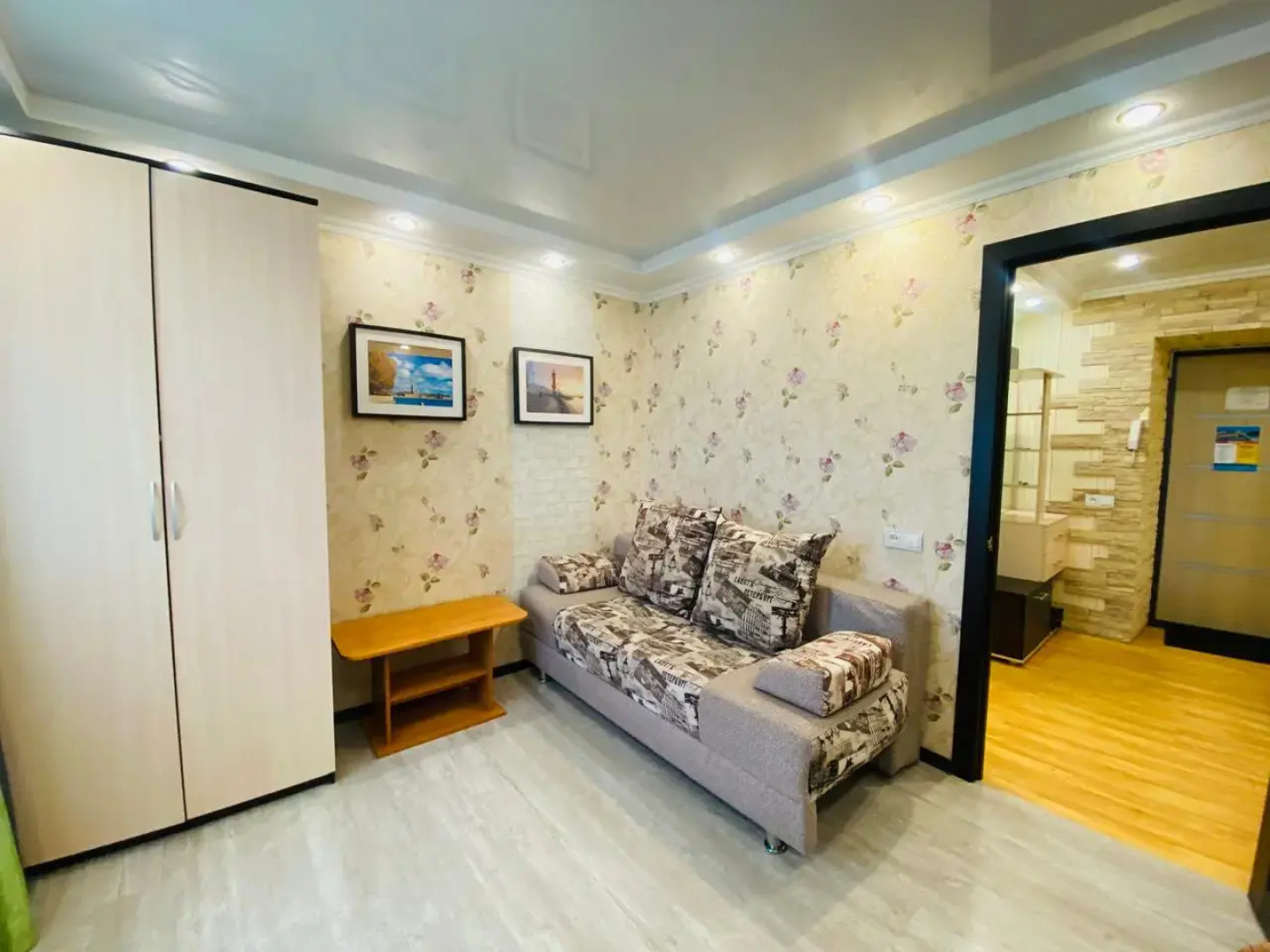 Апартаменты на Кольском 2