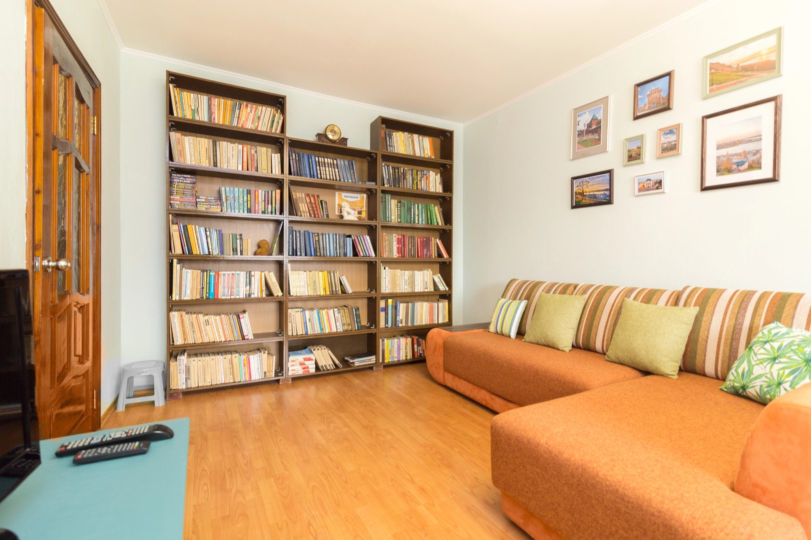 Апартаменты двухкомнатные в центре на ул.Горького 152. Сова-Дом