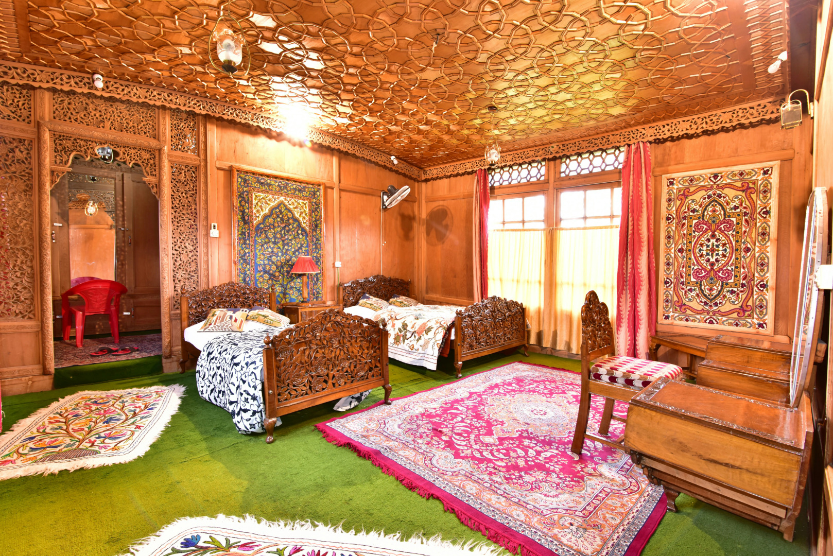 Отель Wangnoo Worth Houseboats