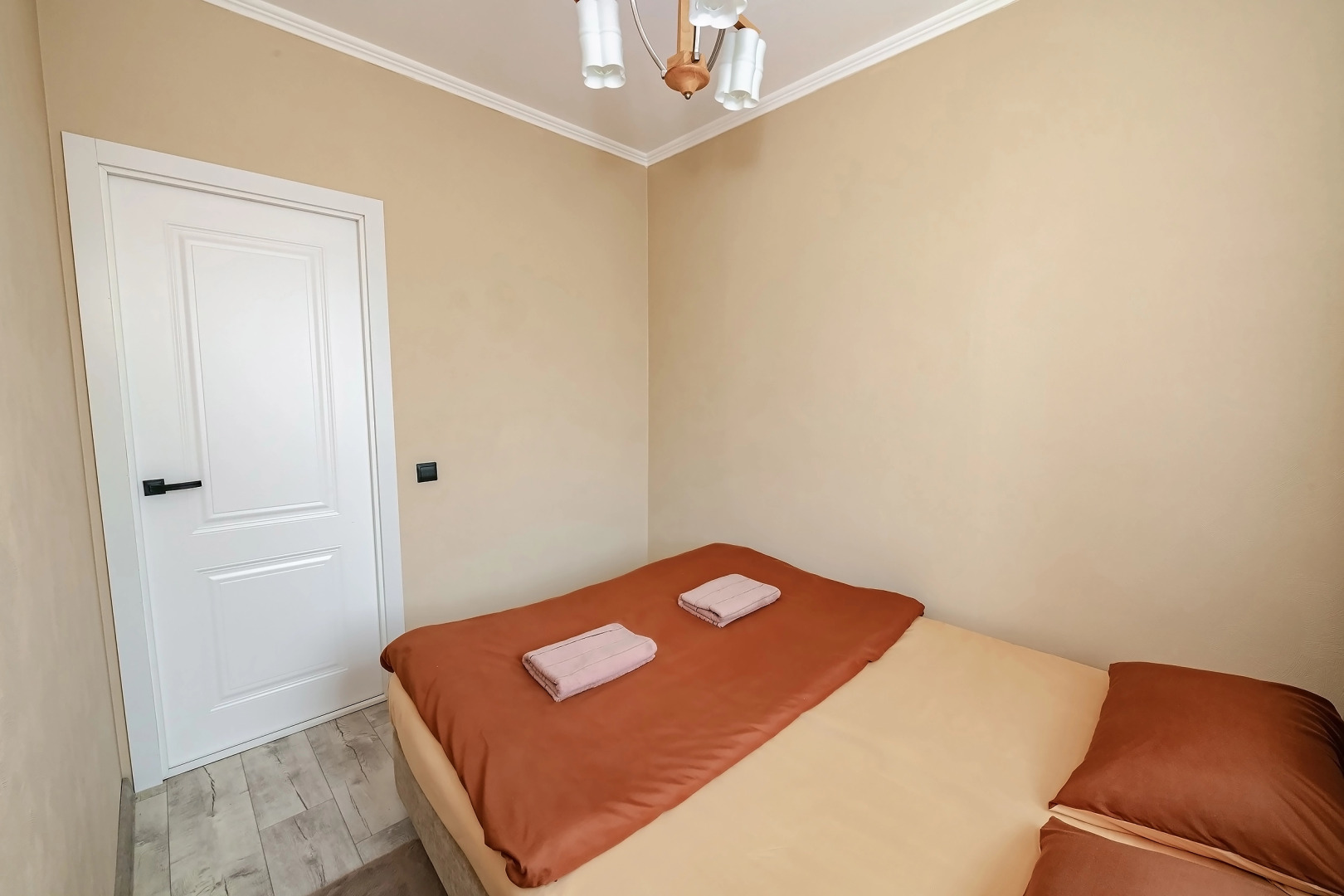 Апартаменты Трехкомнатные в самом центре города на Фокина 19