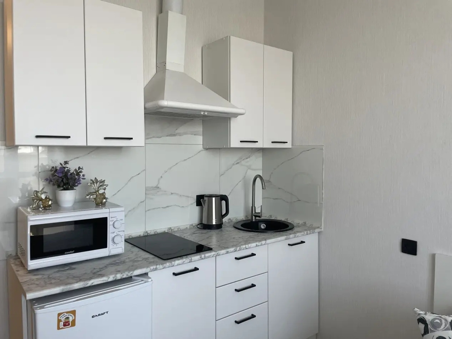 Апартаменты в ЖК Аквамарин 2408