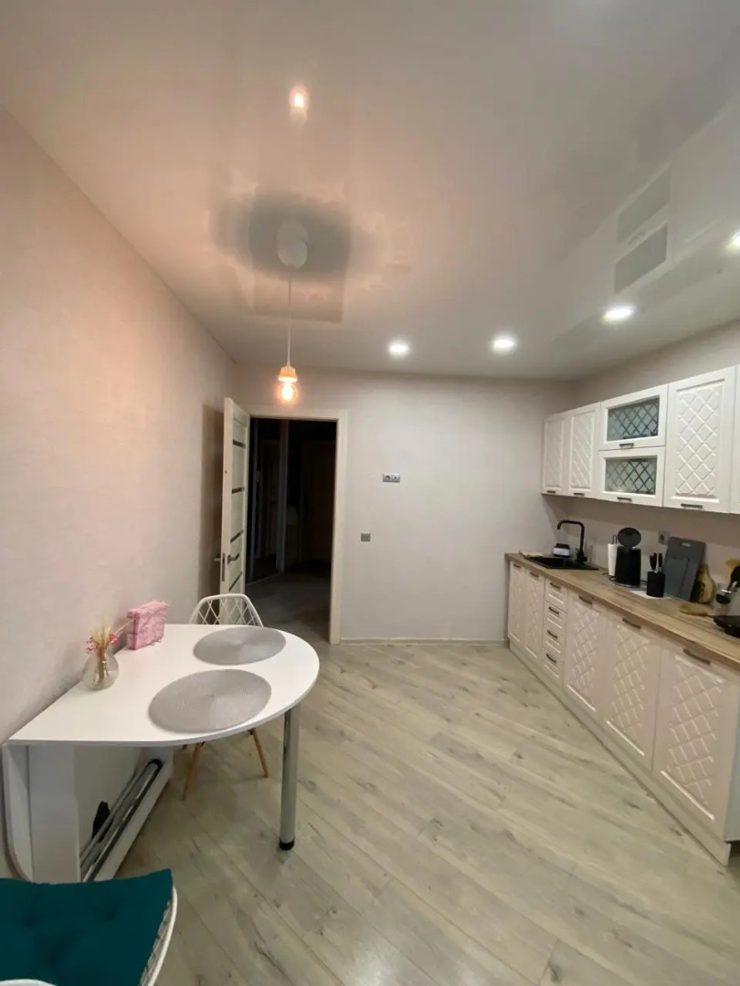 Апартаменты на Свиридова 6