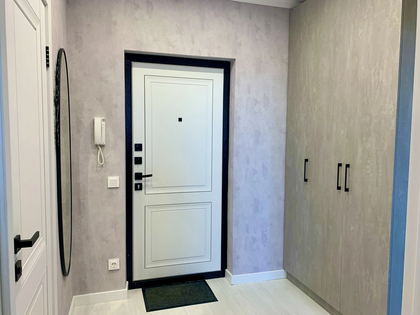 Апартаменты APARTHome Школьная 13/9