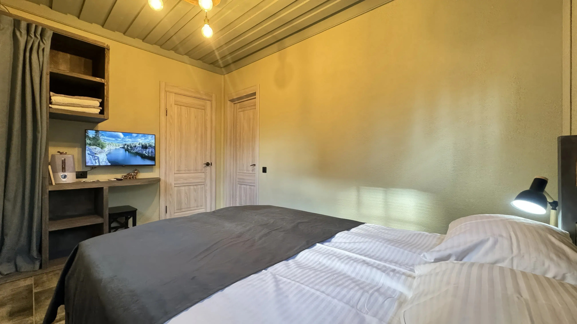 Частный дом коттедж у пристани в центре города