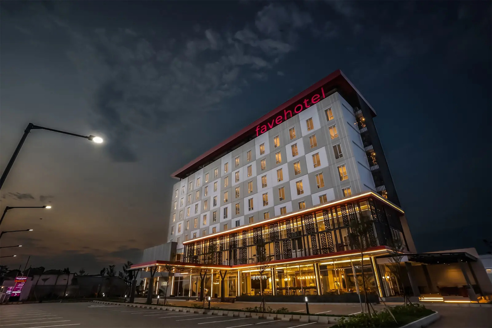 Отель Favehotel Pamanukan