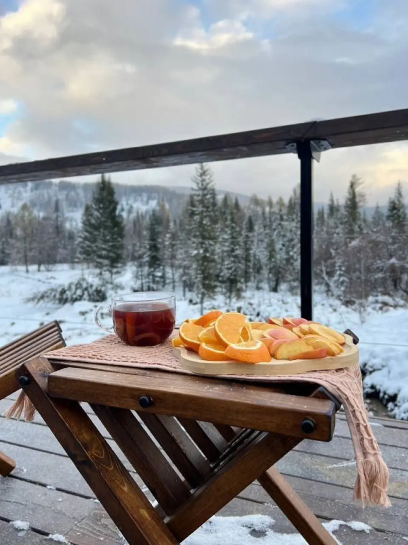 Частный дом Mодульный дом Cны Алтaя с пaнopaмным видом на тaйгу и гopу Cpлык