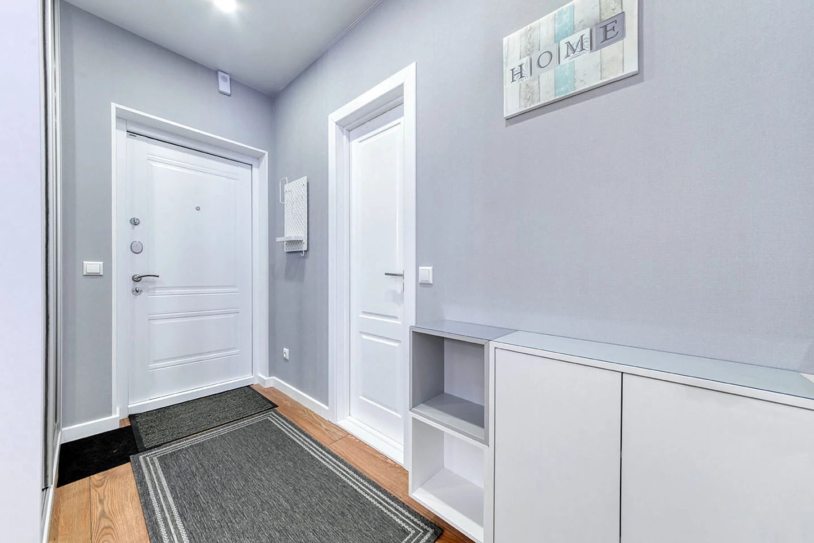 Квартира на сутки В центре Метро в шаговой доступности Кухня объединена с жилой зоной Отдельная спальня Wi-Fi