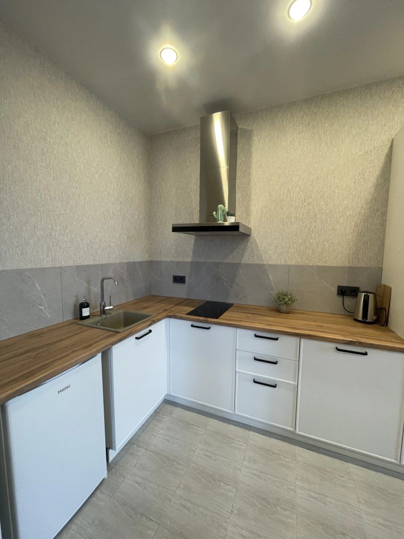 Квартира Просторная на Курсантов Кировцев