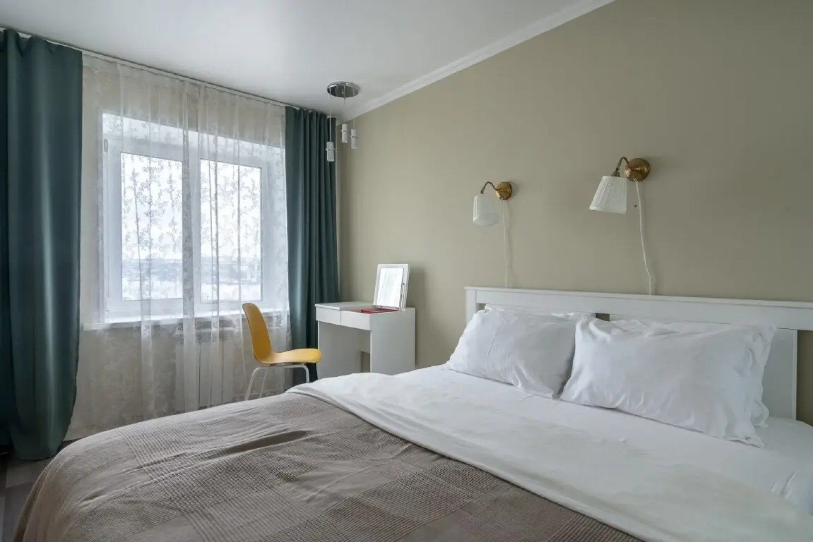 Апартаменты Двухкомнатные с двуспальной кроватью и двумя диванами