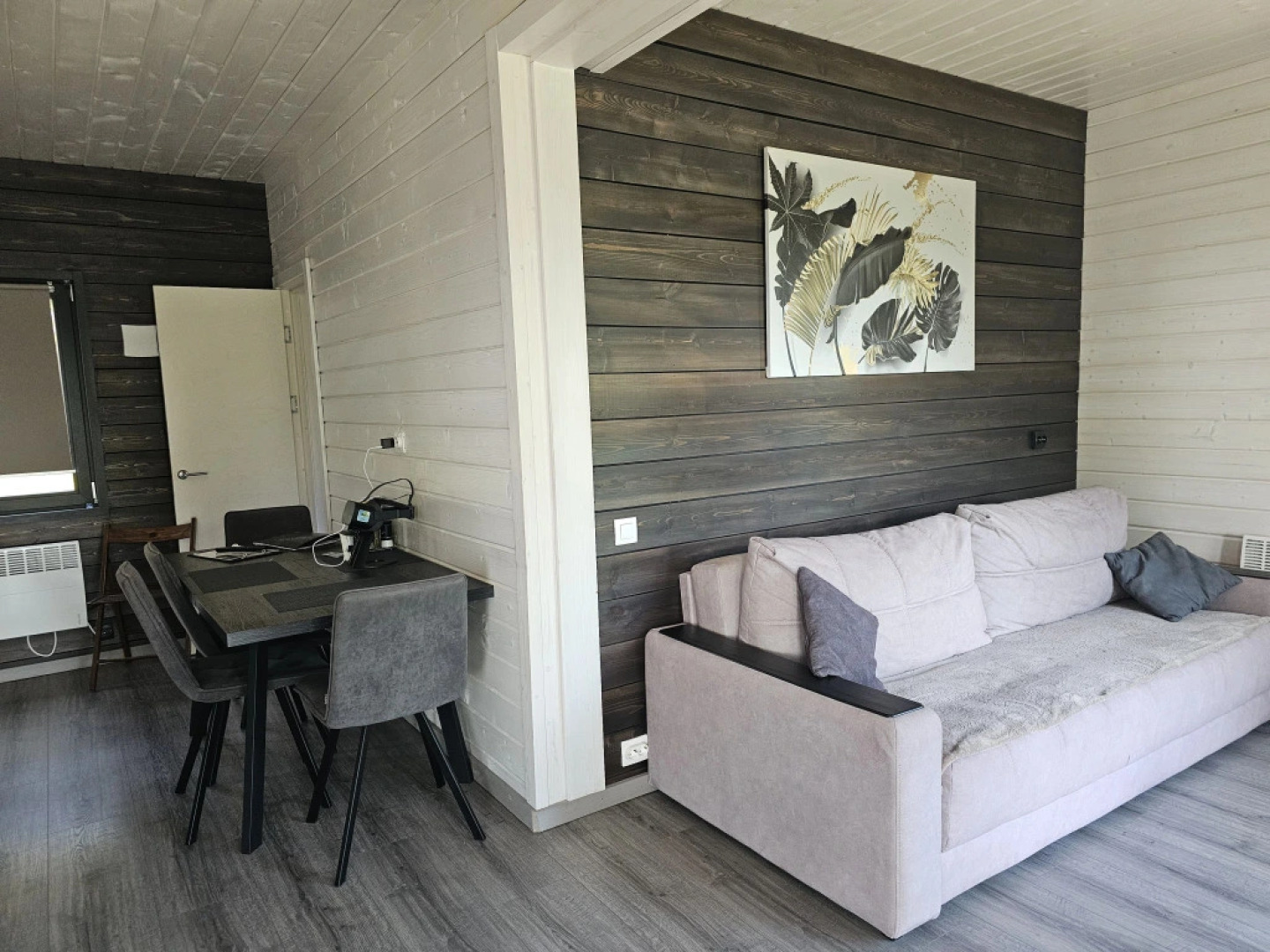 Коттедж Черничный склон Grey House