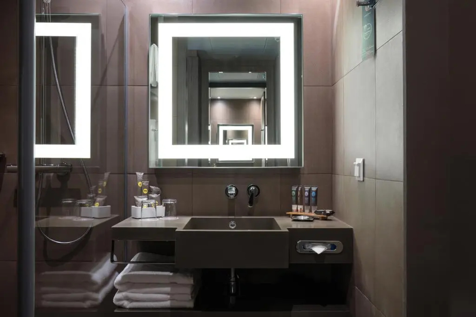 Отель Novotel Almaty City Center