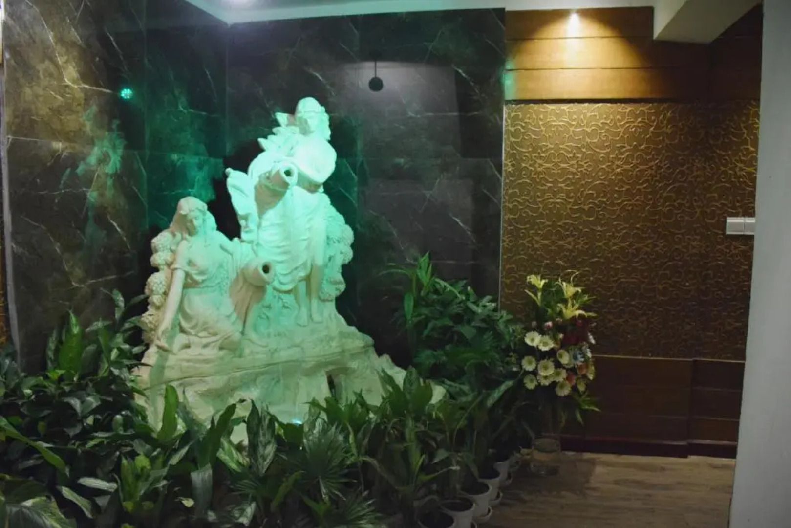 Отель Bengal Canary Park