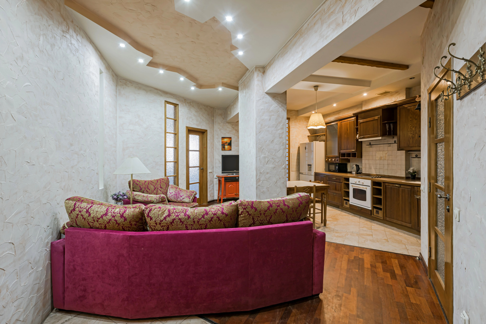 Квартира с видом на Дворец Республики