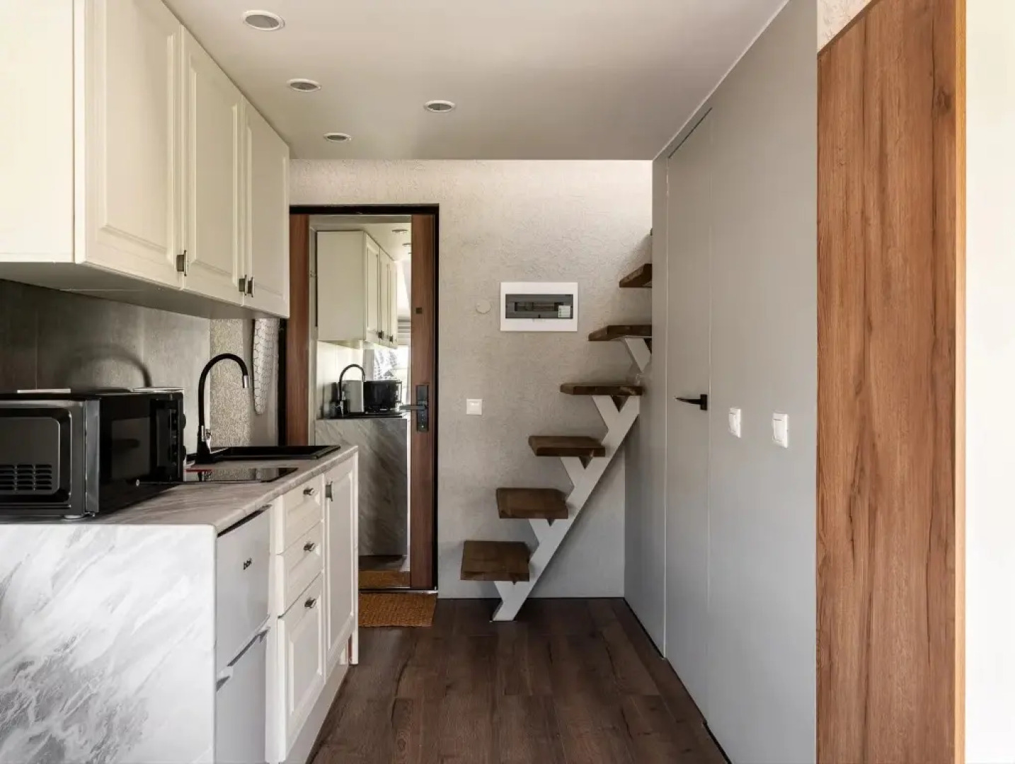 Квартира Art-Seasons Курская 4