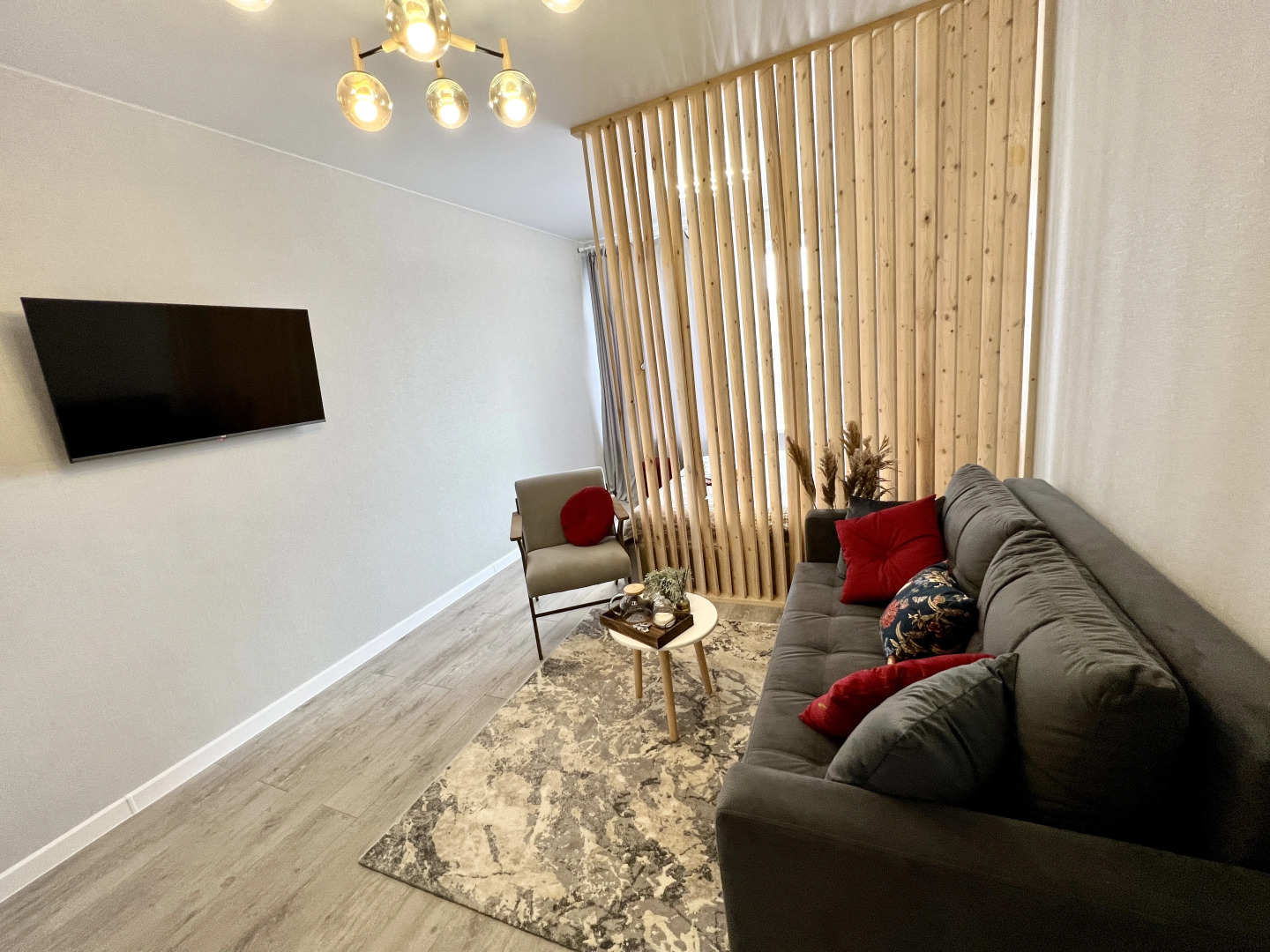 Апартаменты Современная Лаконичная Квартира Рядом с Фонтаном и Сквером Героев