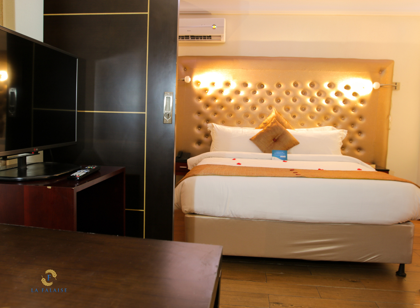 Отель Residence la Falaise