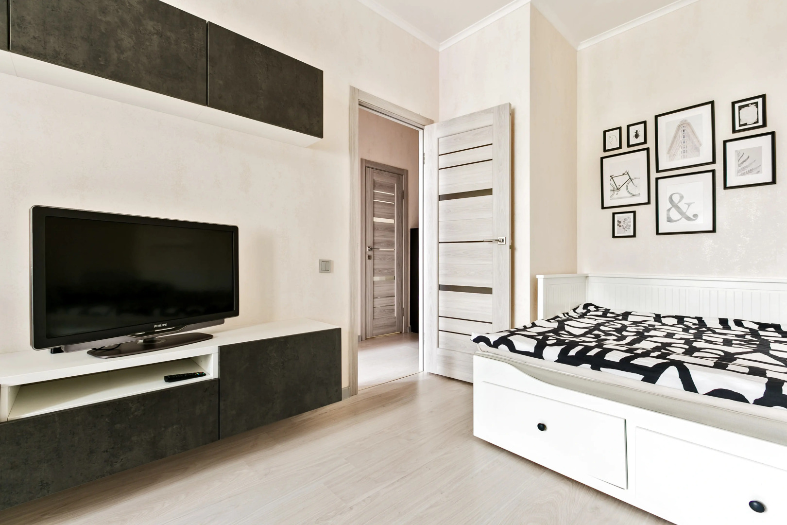 Квартира MaxRealty24 Германа Титова 6