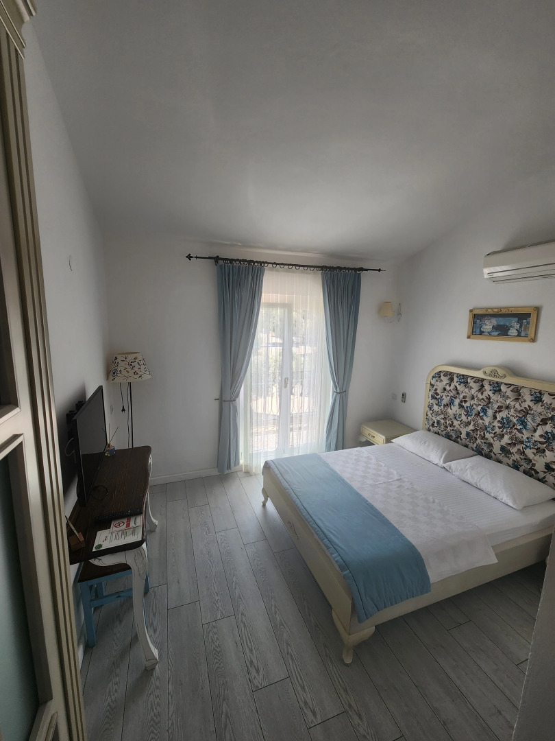 Tarcin Alacati Otel - Adults Only