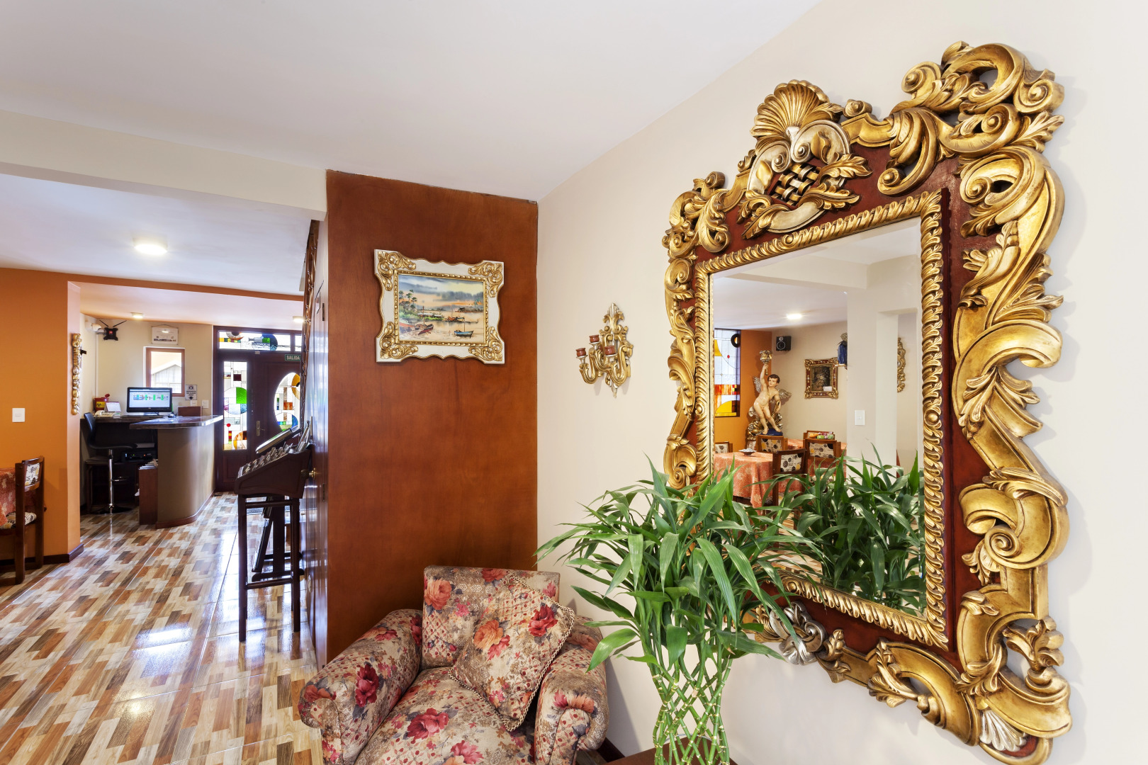 Отель Frances La Maison