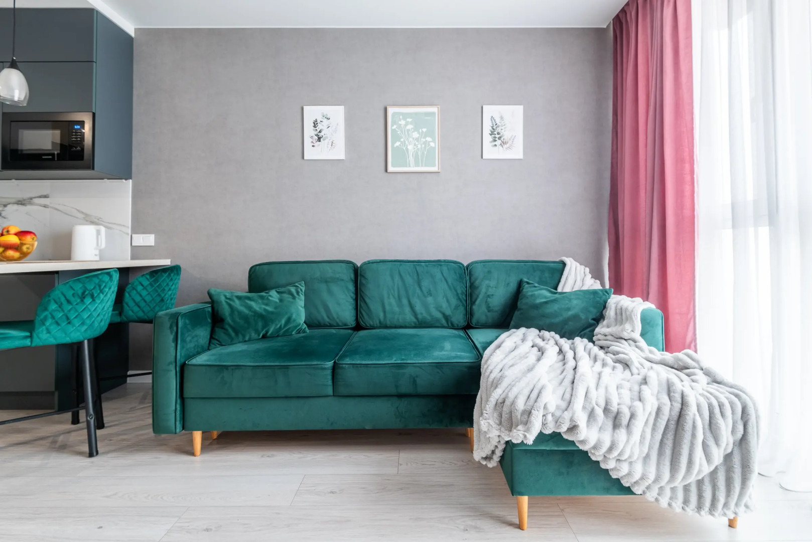 Квартира на сутки Парк Челюскинцев Кухня объединена с жилой зоной Отдельная спальня Современная техника Wi-Fi