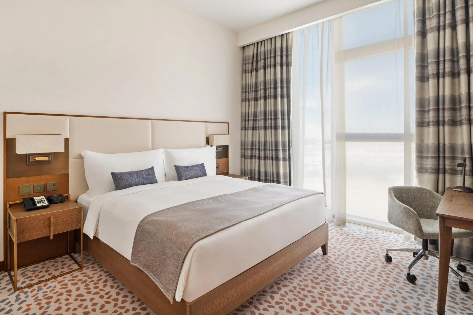 Staybridge Suites Dubai Al-Maktoum Airport, an IHG Hotel