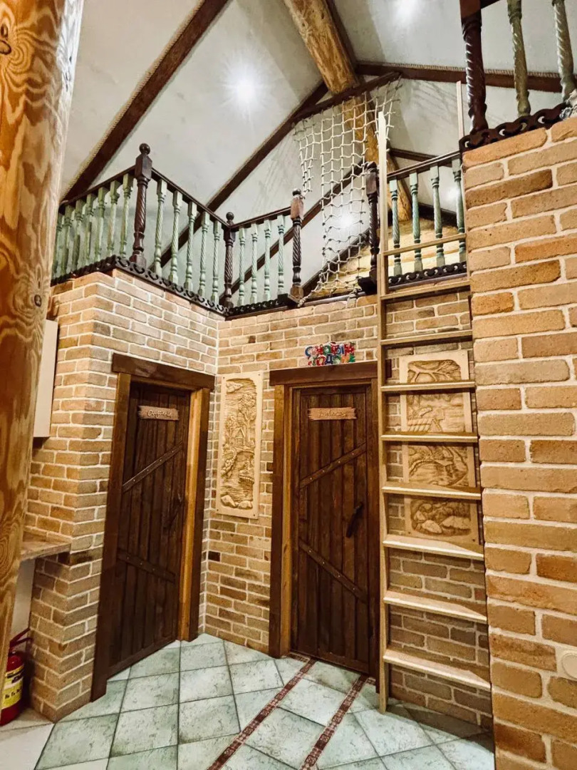 Шале  Изба Николаича