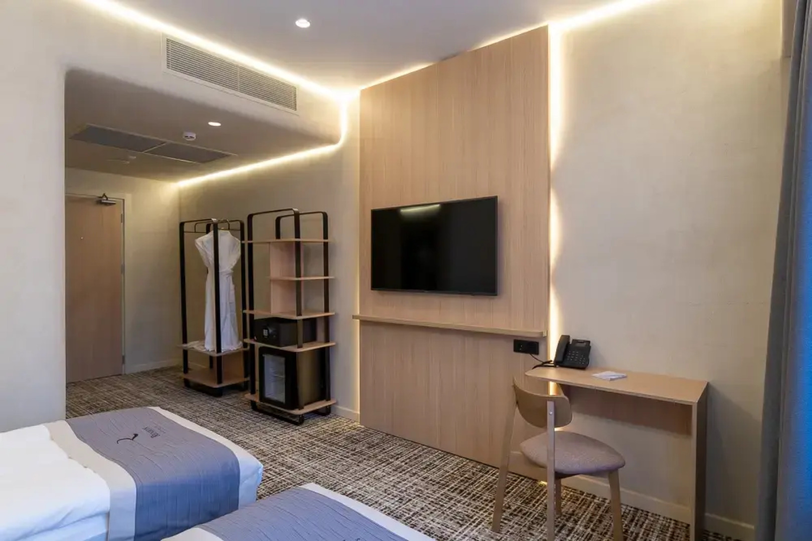 Отель Renion City