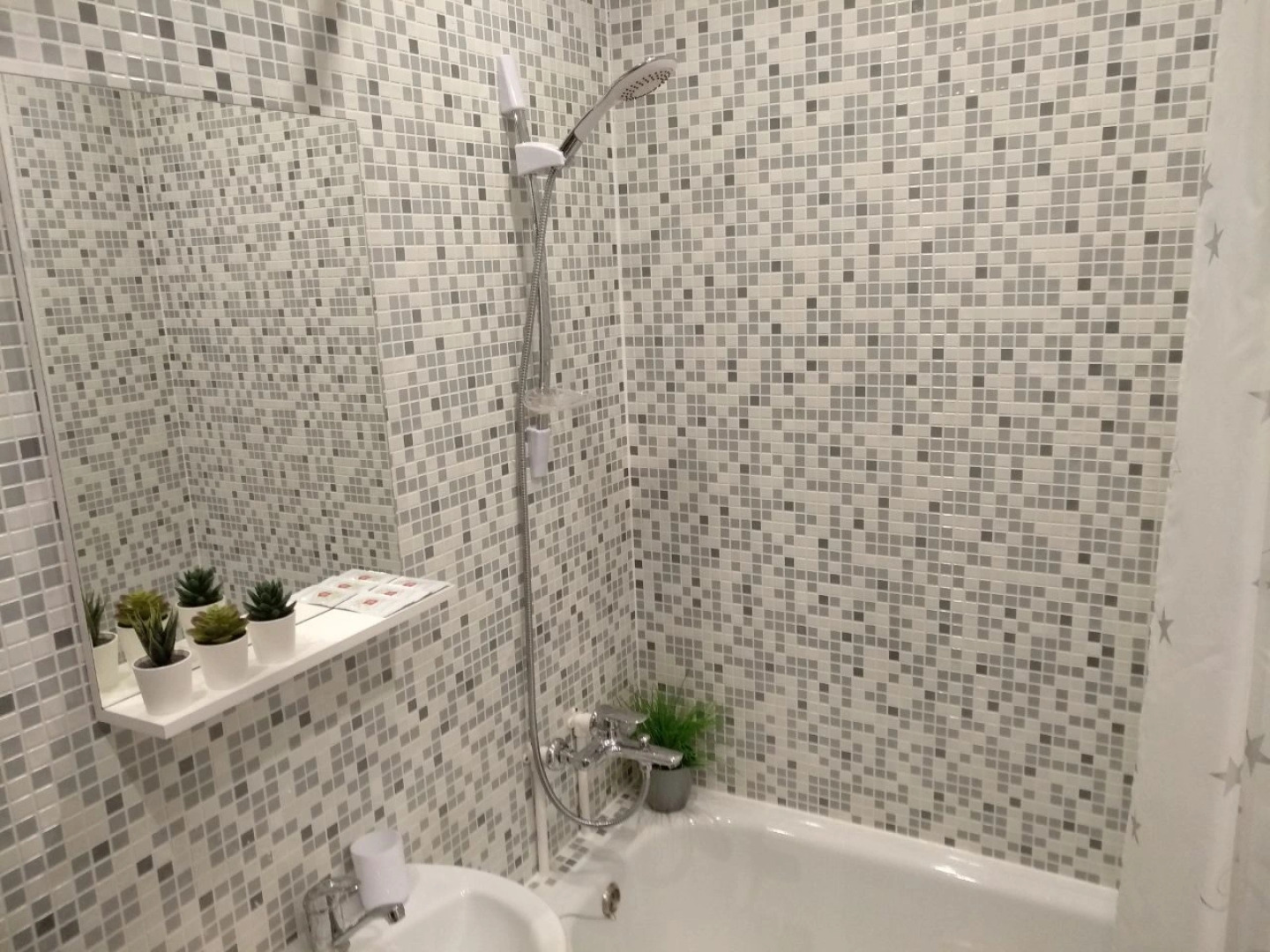 Апартаменты На Бурнаковской 99