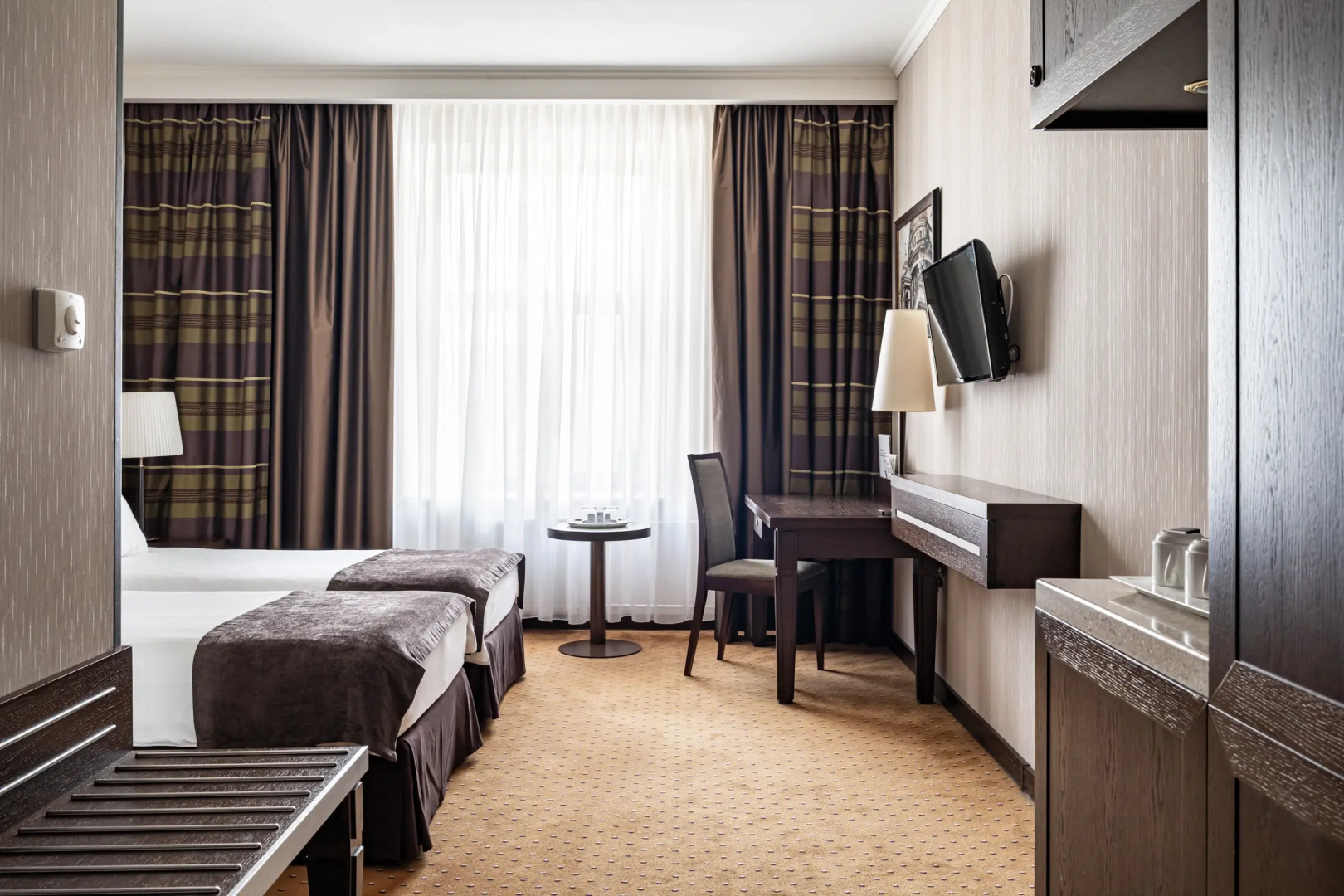 Отель Петро Палас 