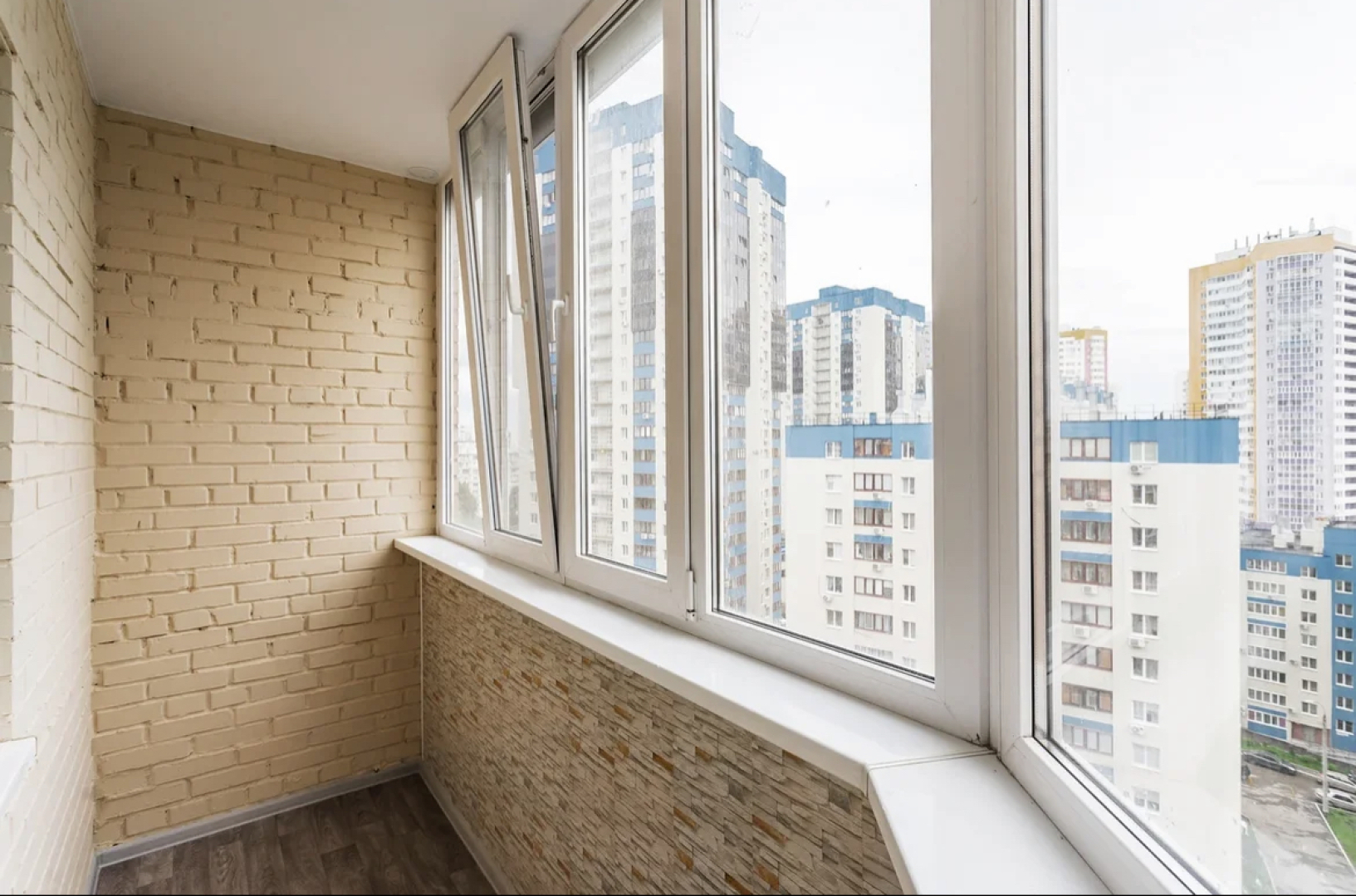 Уютные Апартаменты с Видом на реку Волгу (ул. 5 просека д.101)