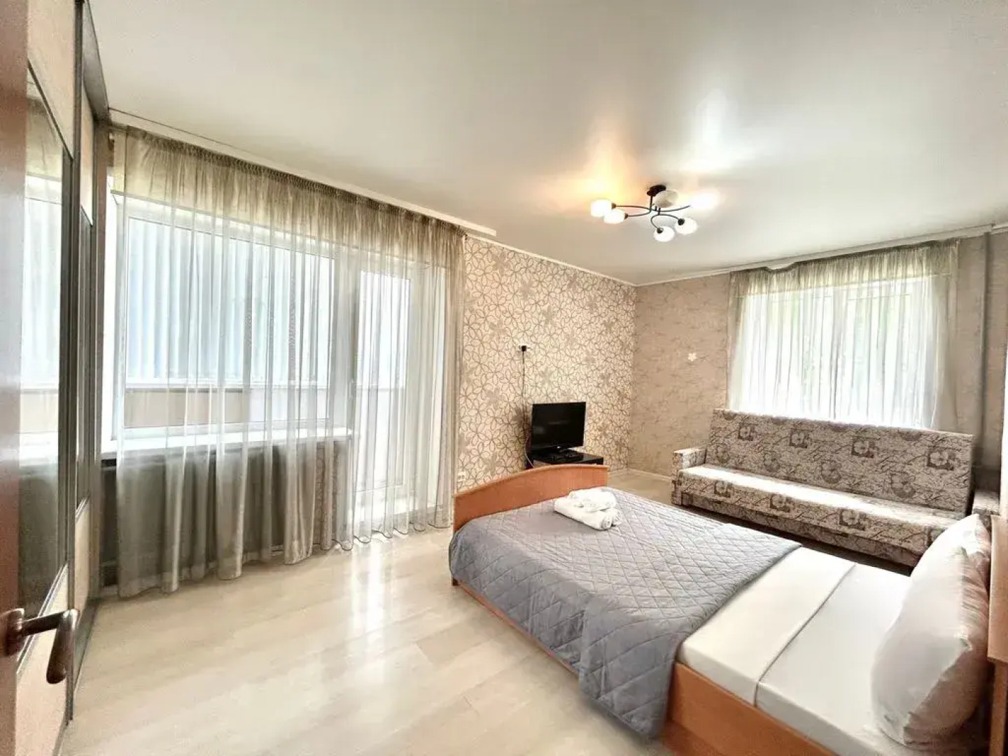 Апартаменты Светлая и уютная квартира в тихом центре города