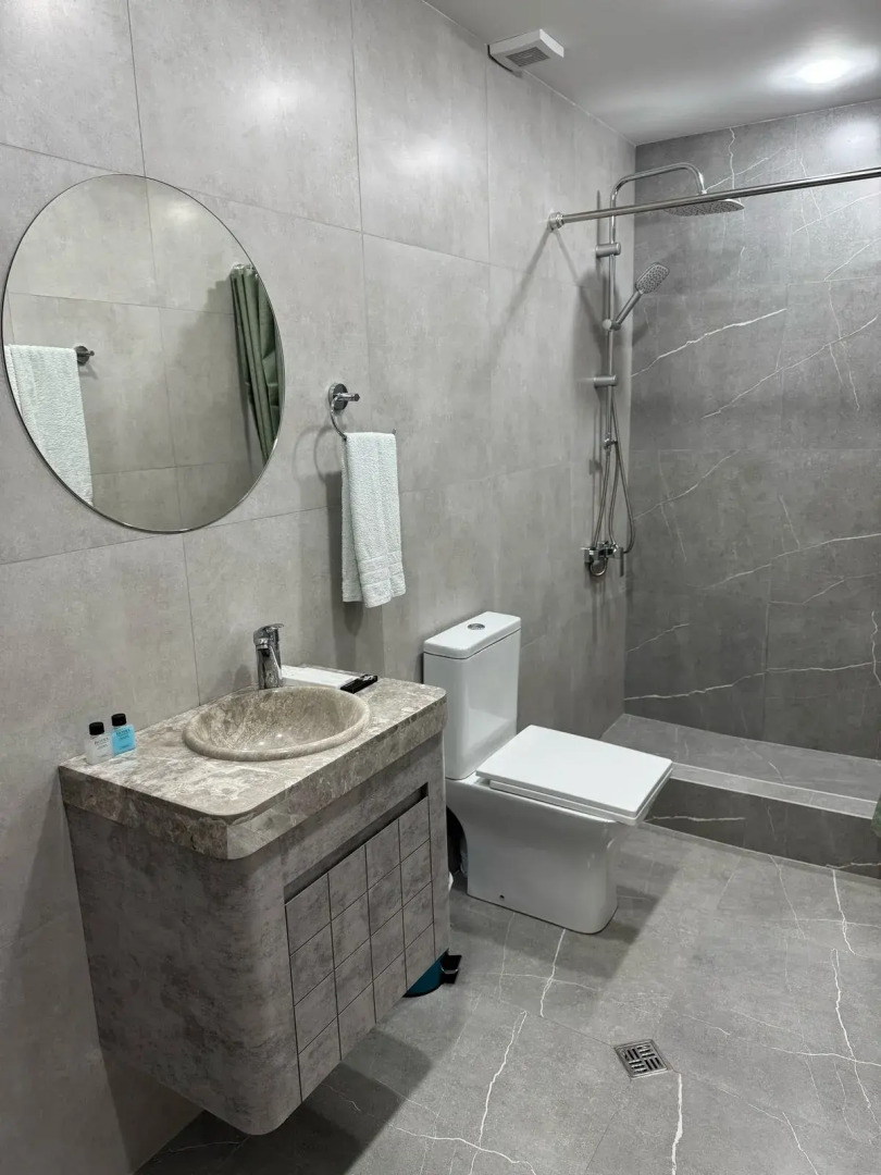 Отель Luxe Plaza