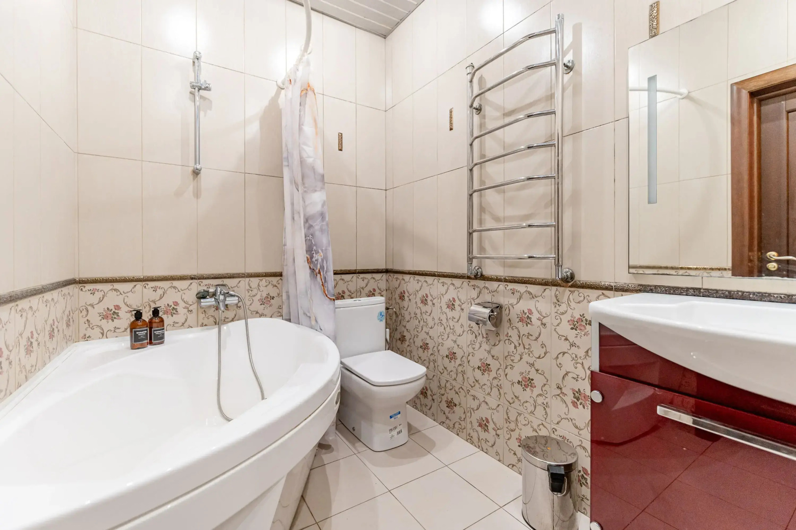 Частный Дом в Белеутово с Бассейном и Сауной