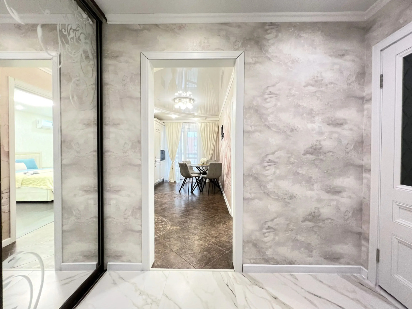 Квартира Роскошная Kravc Group с камином и просторной лоджией