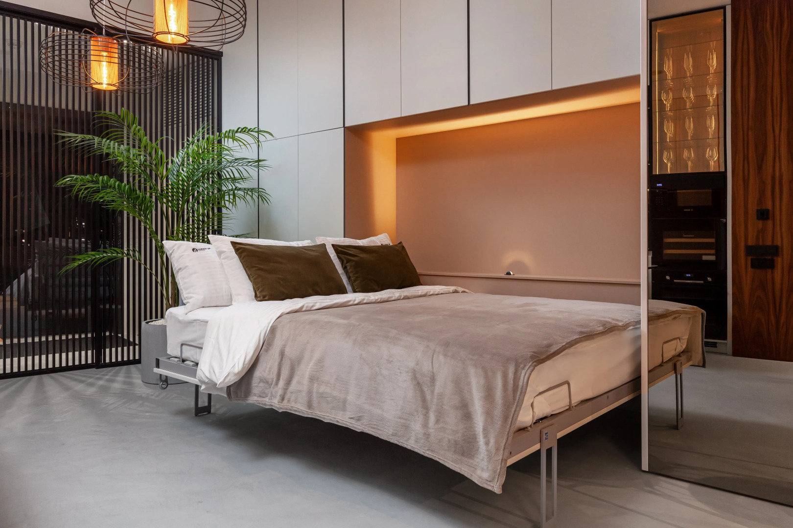 Апартаменты LordlyUp с караоке на  74 этаже