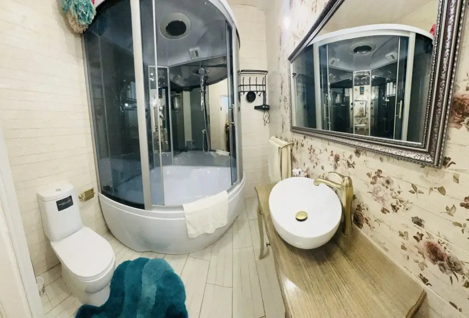 Частный дом с баней