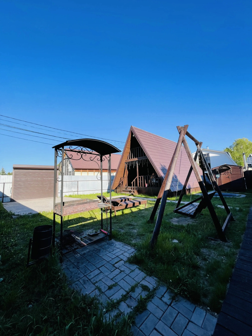 Частный дом на берегу залива Волги