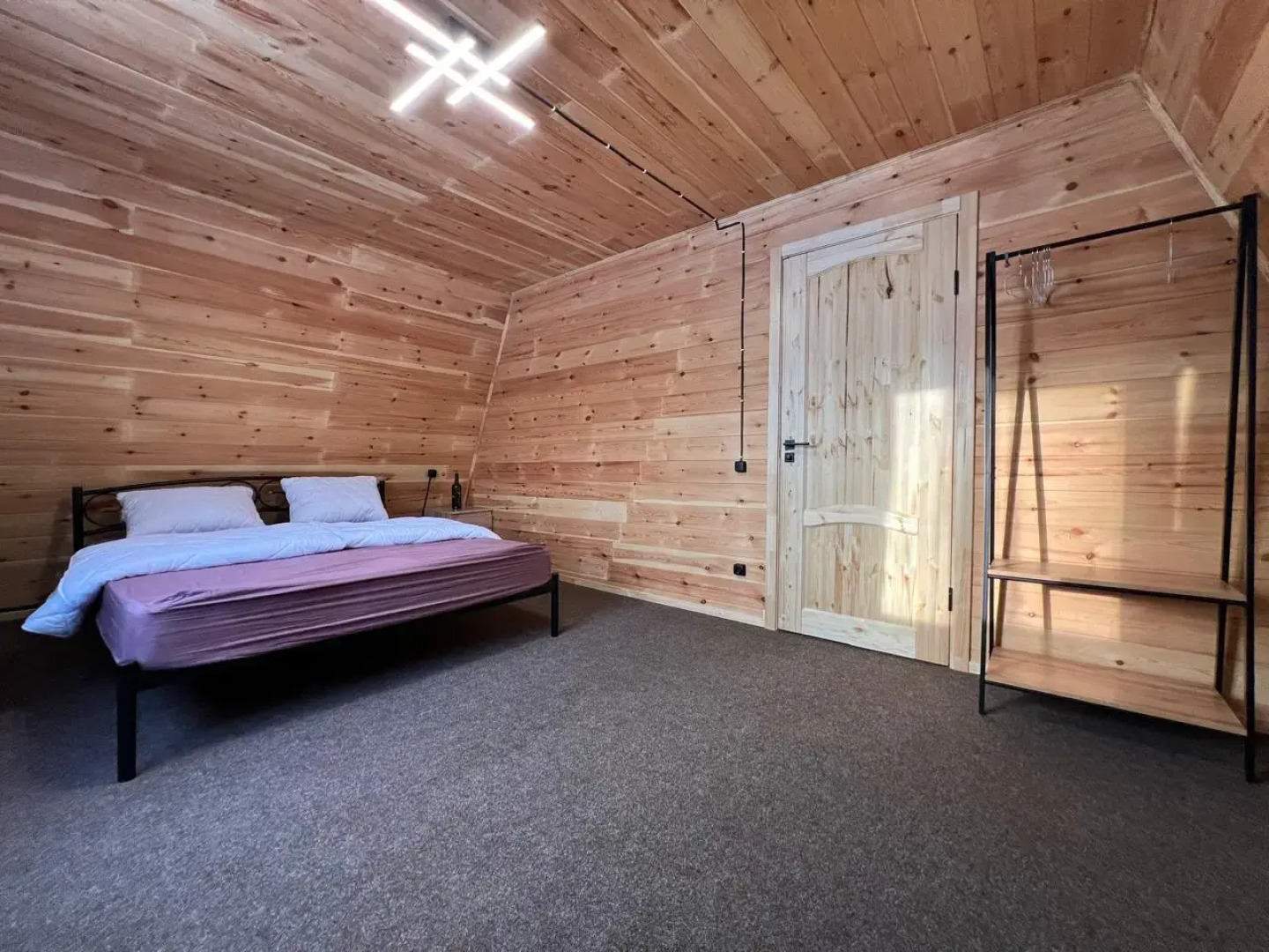 Частный дом с двумя спальнями у Юрманки