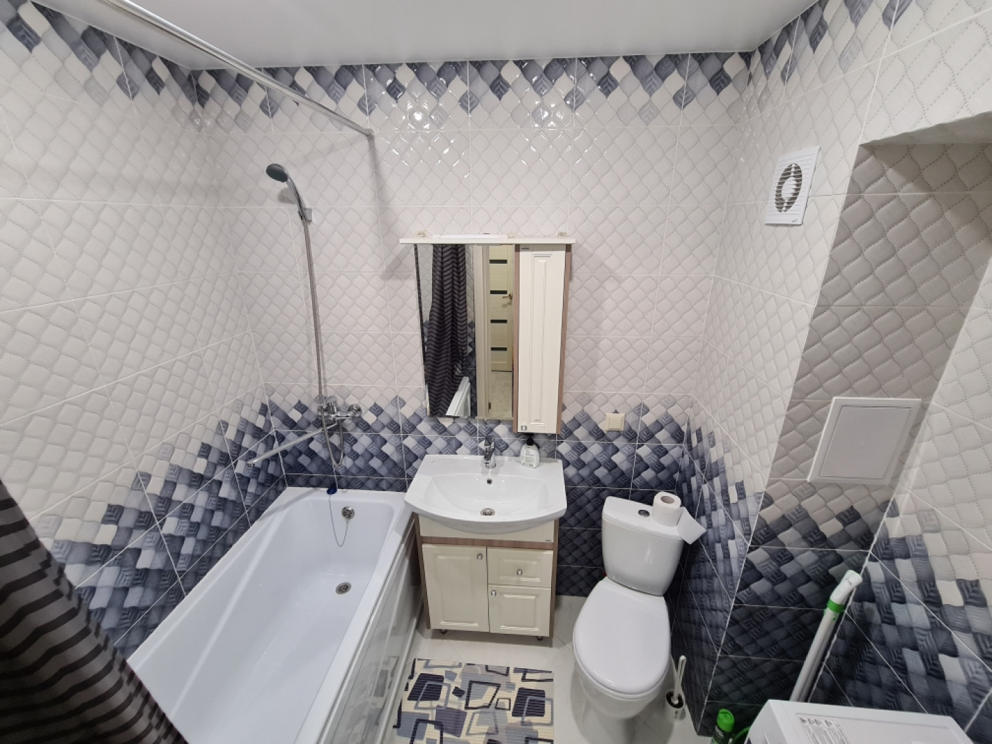 Апартаменты на Льва Толстого 58